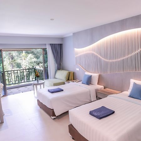Amora Beach Resort Phuket Pantai Bang Tao Bagian luar foto