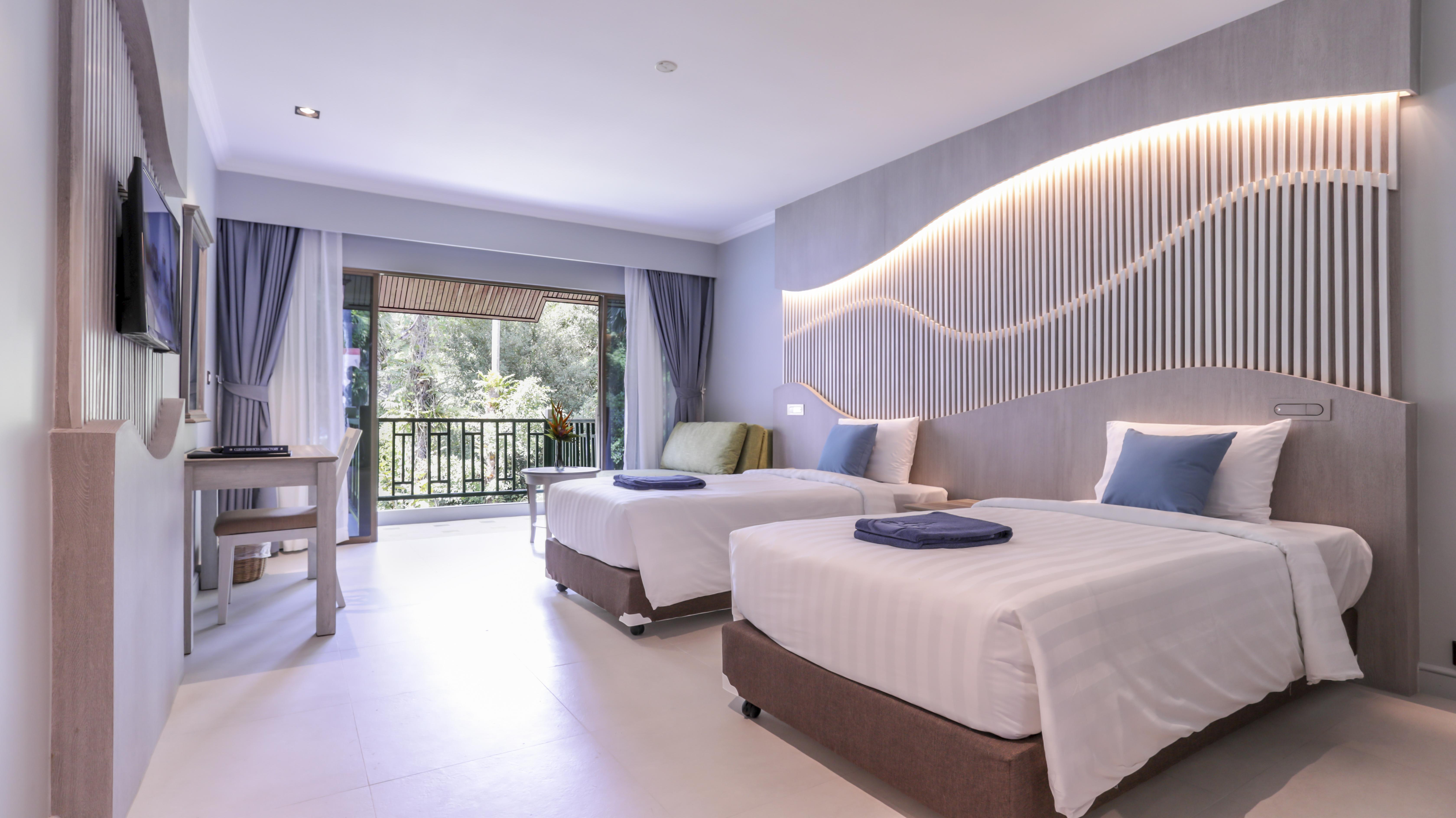 Amora Beach Resort Phuket Pantai Bang Tao Bagian luar foto