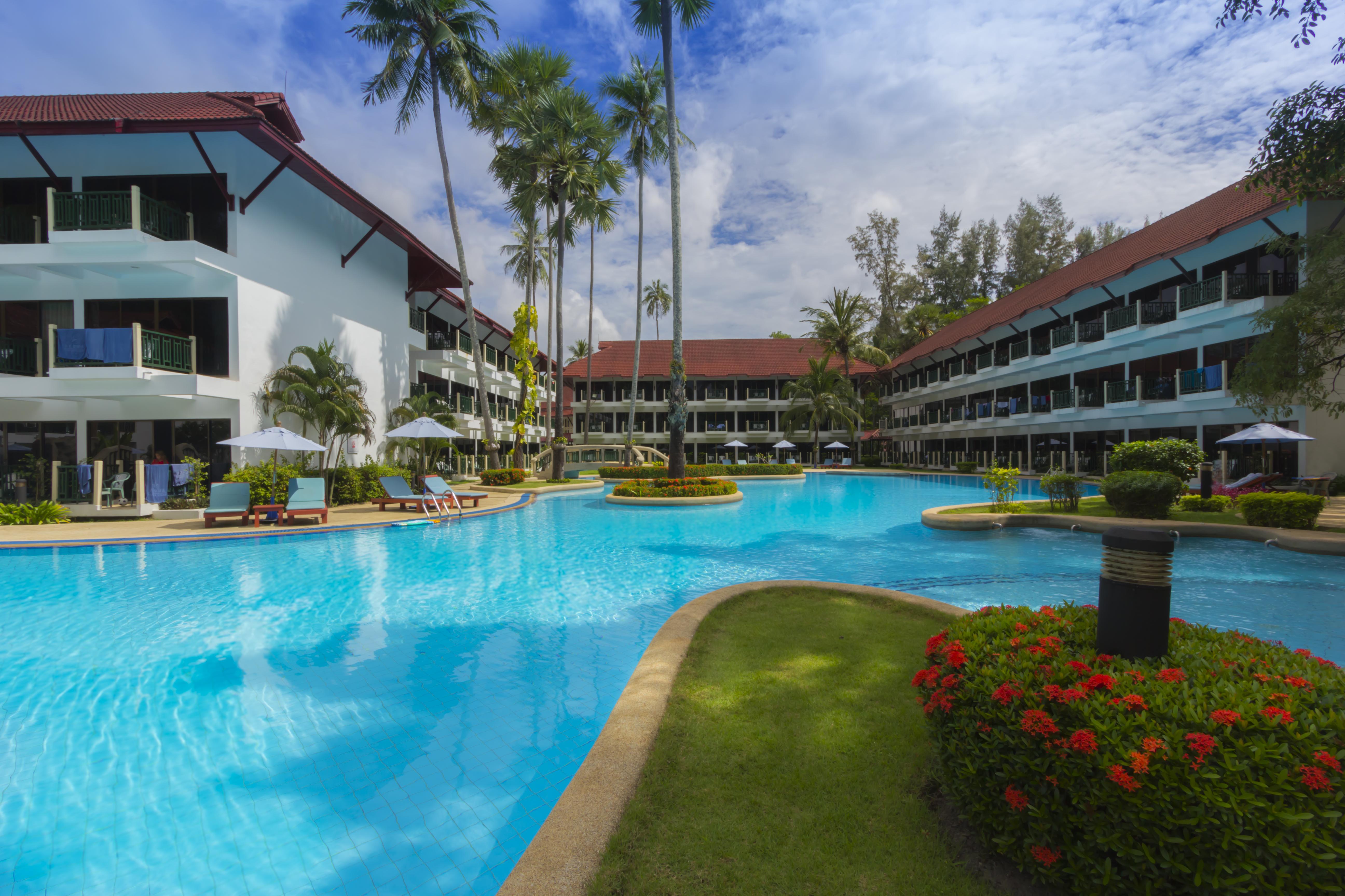 Amora Beach Resort Phuket Pantai Bang Tao Bagian luar foto