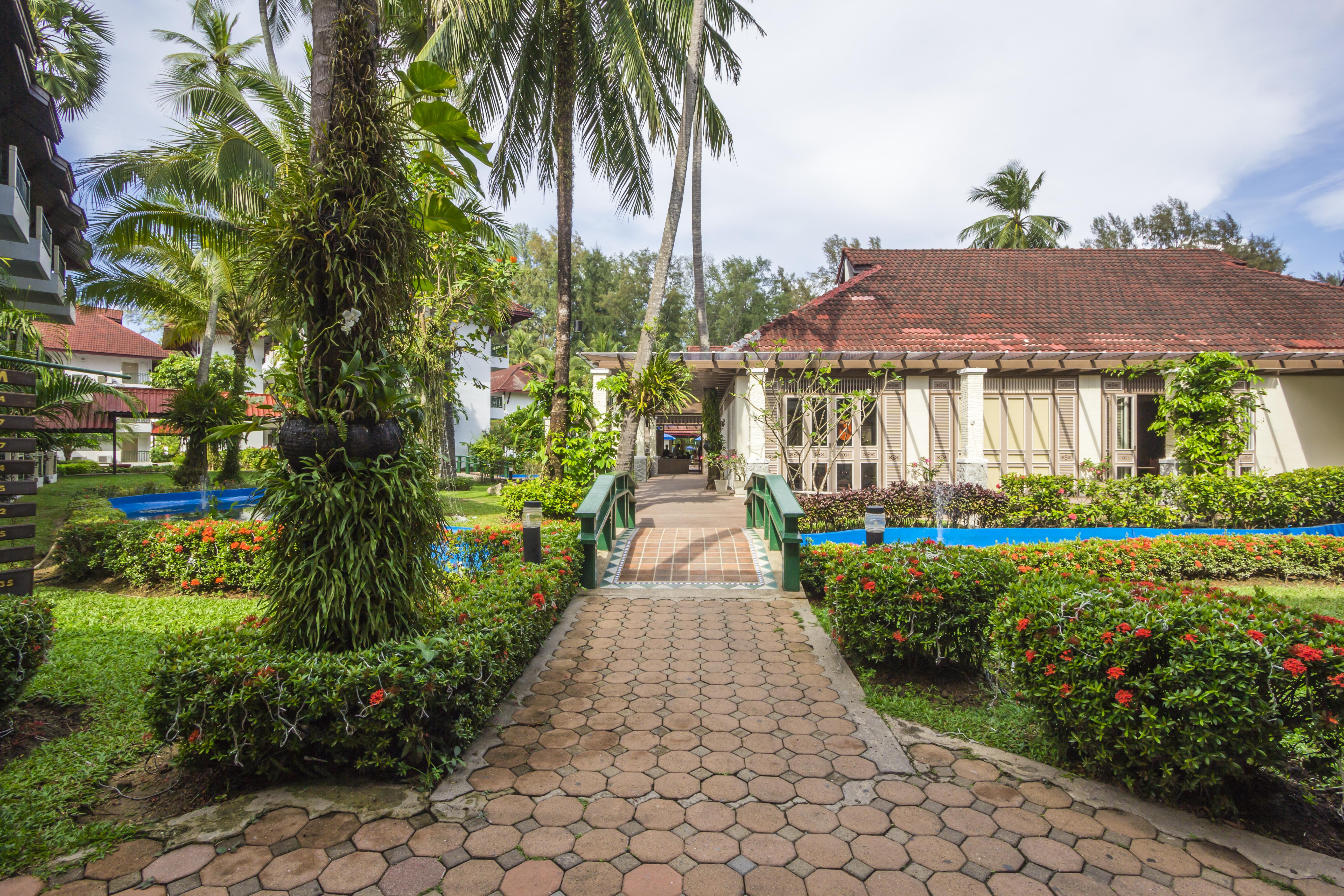 Amora Beach Resort Phuket Pantai Bang Tao Bagian luar foto