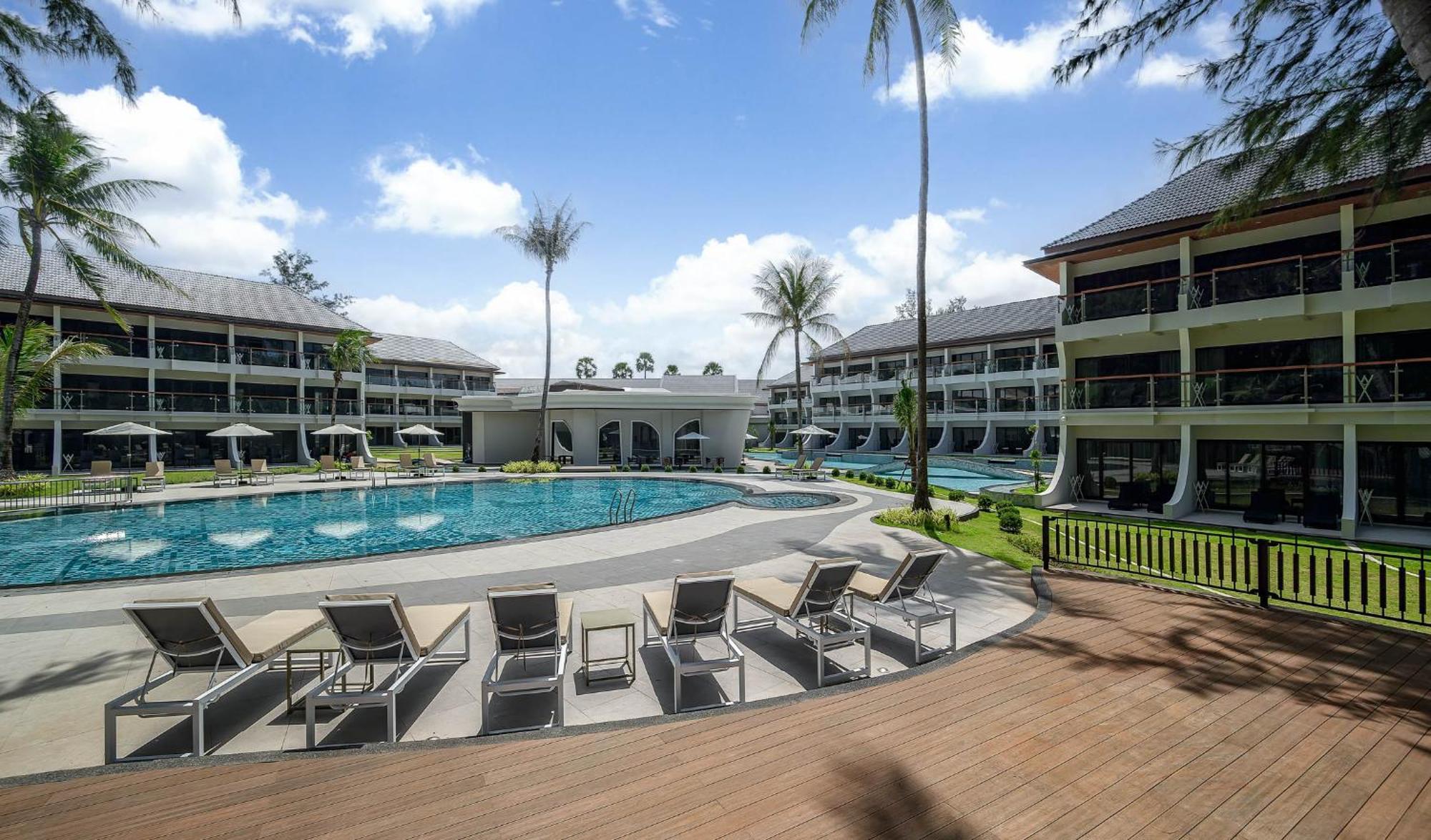 Amora Beach Resort Phuket Pantai Bang Tao Bagian luar foto