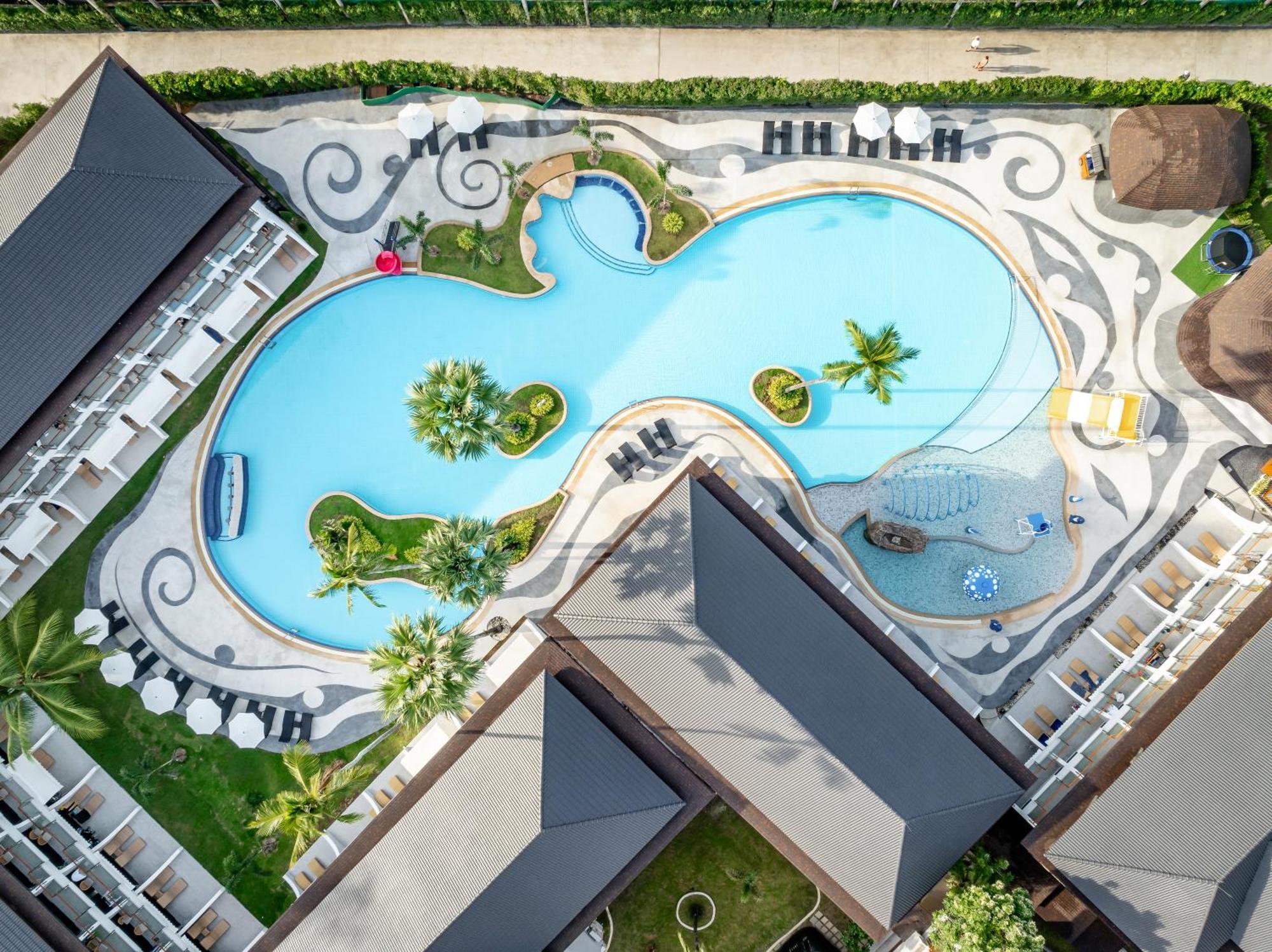Amora Beach Resort Phuket Pantai Bang Tao Bagian luar foto