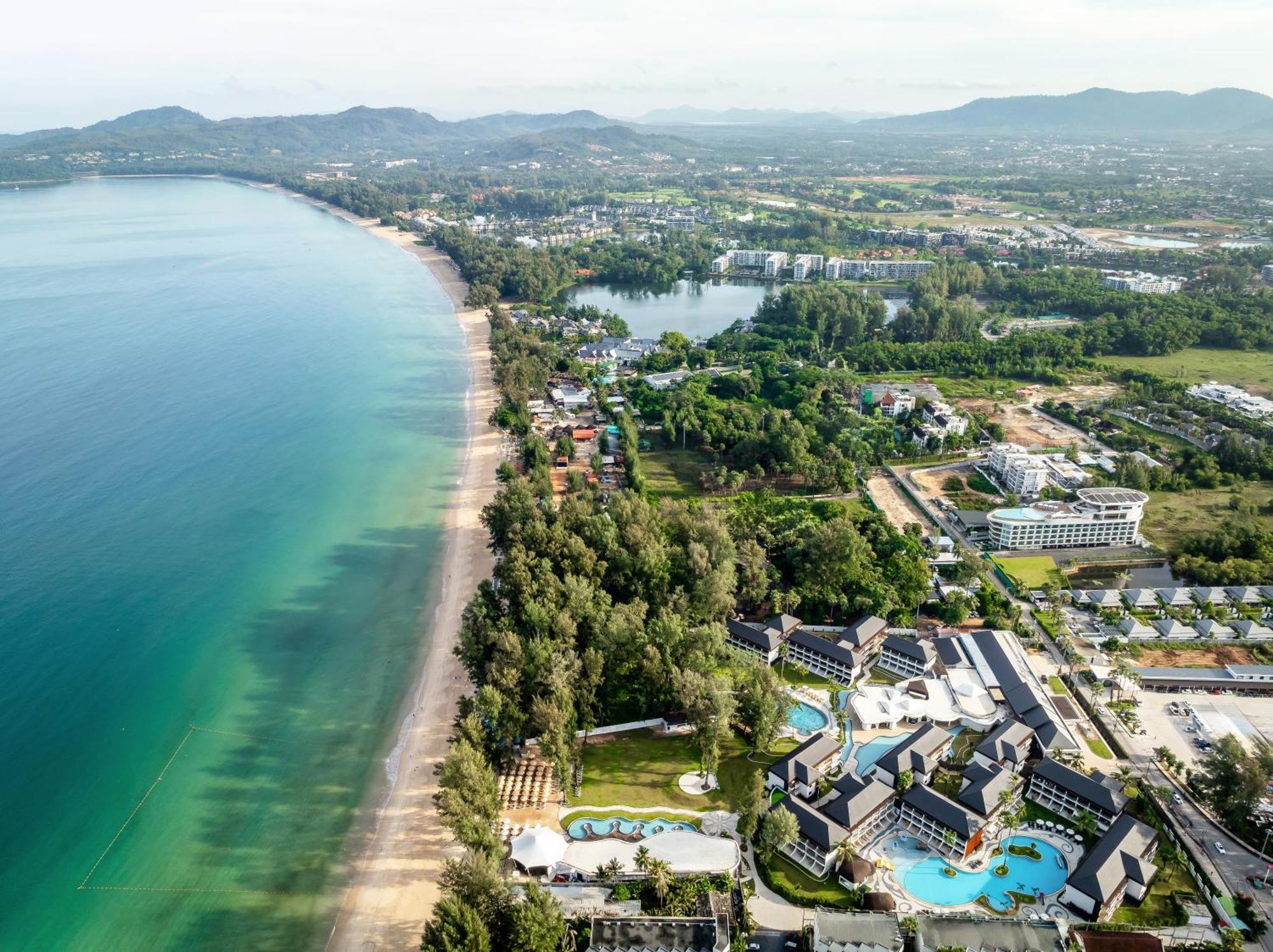 Amora Beach Resort Phuket Pantai Bang Tao Bagian luar foto