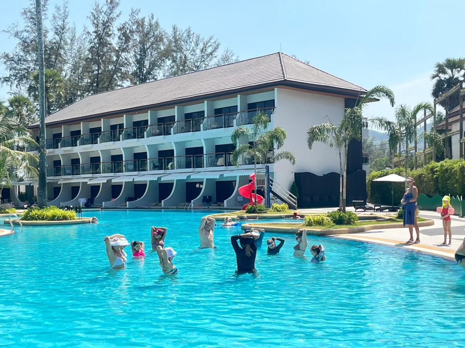 Amora Beach Resort Phuket Pantai Bang Tao Bagian luar foto