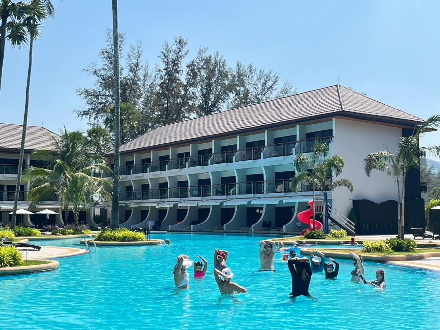 Amora Beach Resort Phuket Pantai Bang Tao Bagian luar foto