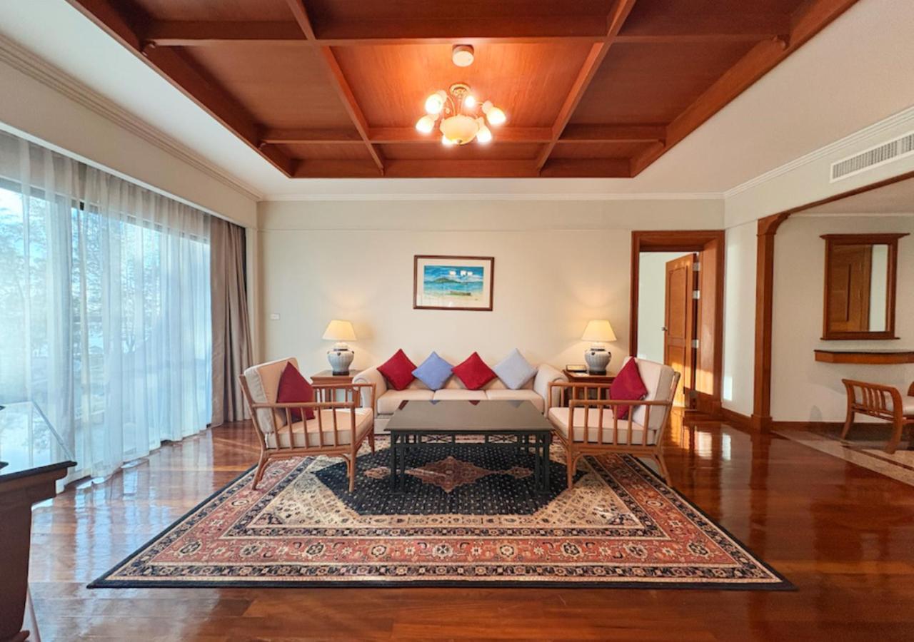 Amora Beach Resort Phuket Pantai Bang Tao Bagian luar foto